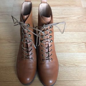 Madewell Lace Up Patti Boot in Saddle Size 9